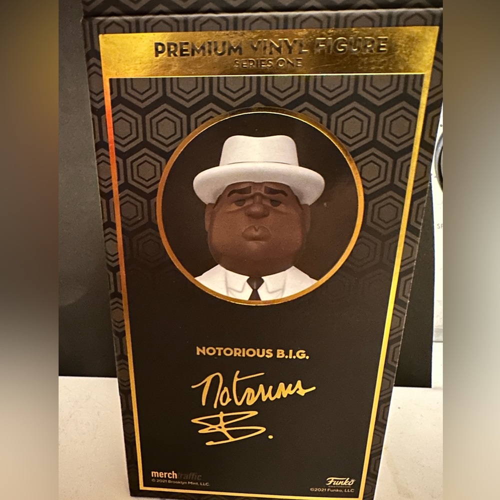 Funko Pop! Vinyl Gold: Notorious B.I.G - White Suit 12"